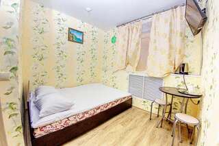 Гостиница Колорит Люберцы Бюджетный номер с двуспальной кроватью-1